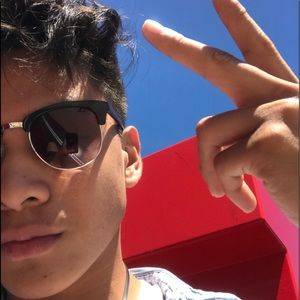 Meet your Posher, Earl